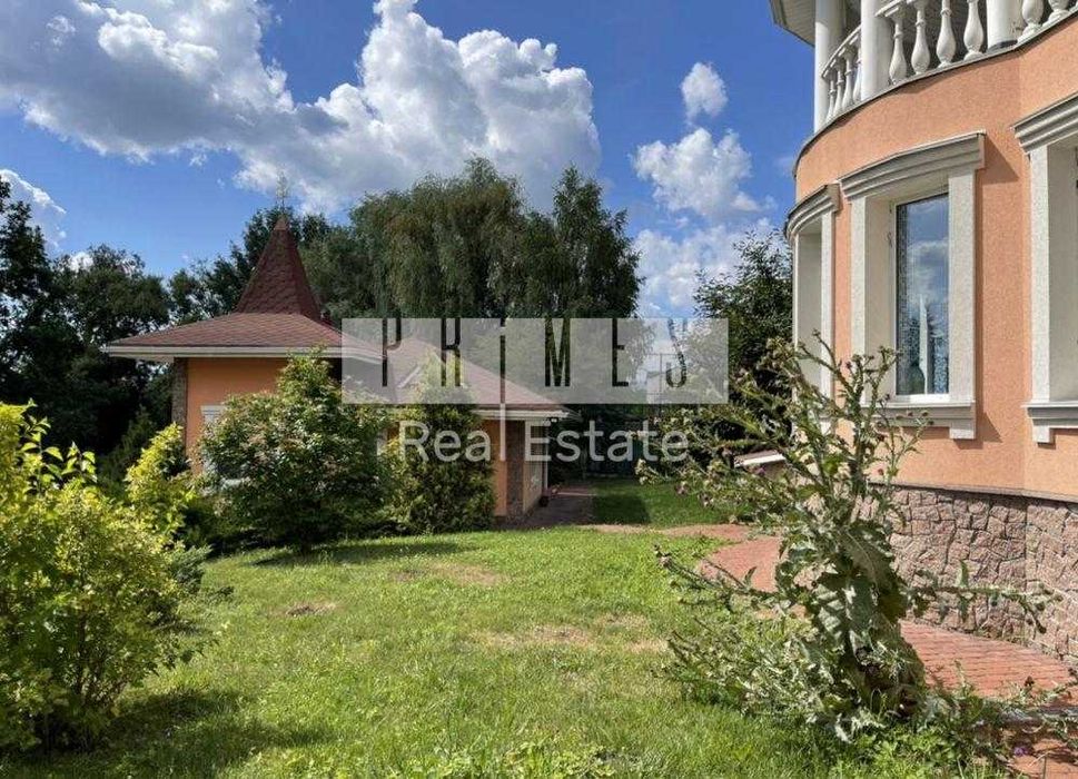 Оренда ексклюзивного будинку Стоянка корт басейн озеро на ділянці