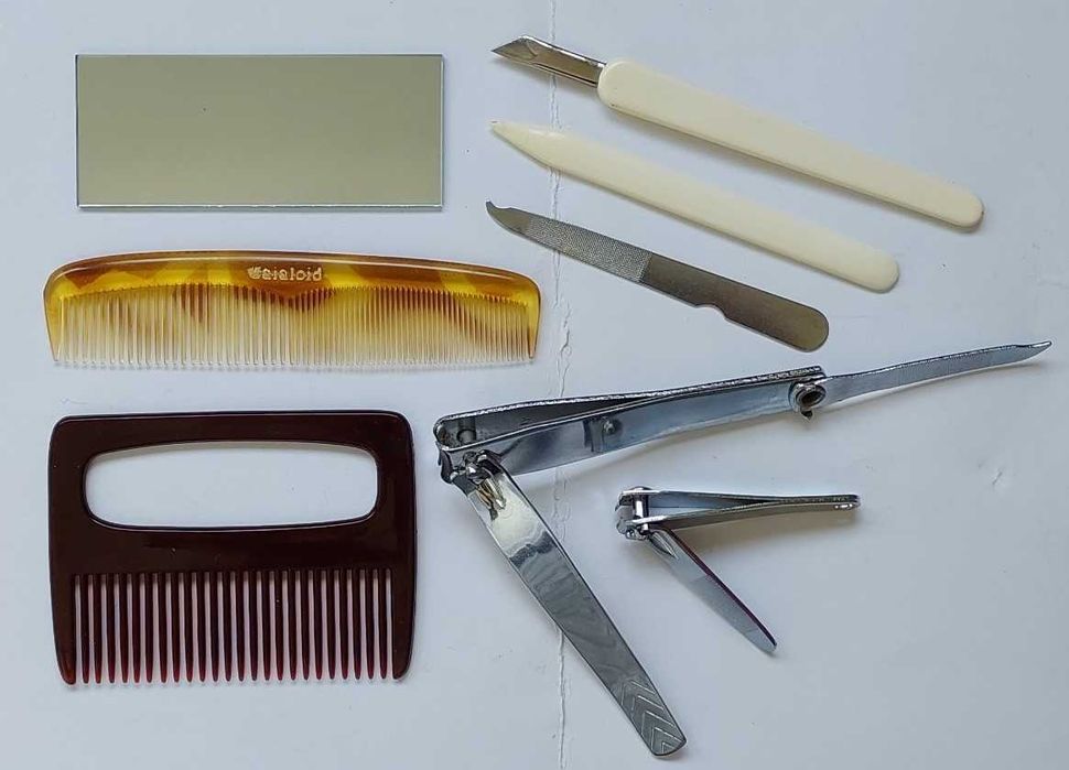 Estojo de Viagem - NOVO.(Unhas, Cabelo, Lima, e Espelho)