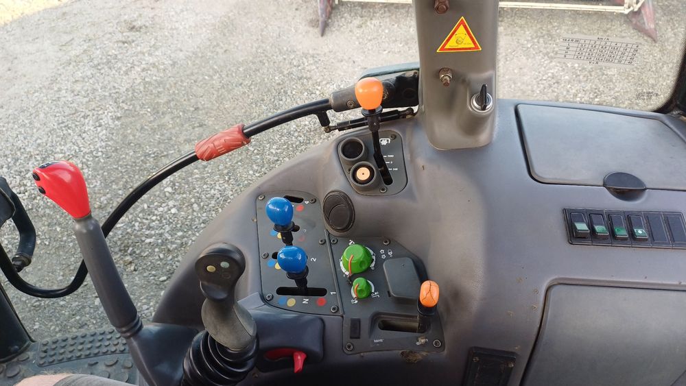 Deutz fahr agrotron 108 z ladowacze
