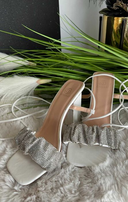 Buty na obcasie sandały wiązane cyrkonie ślub chrzciny komunia