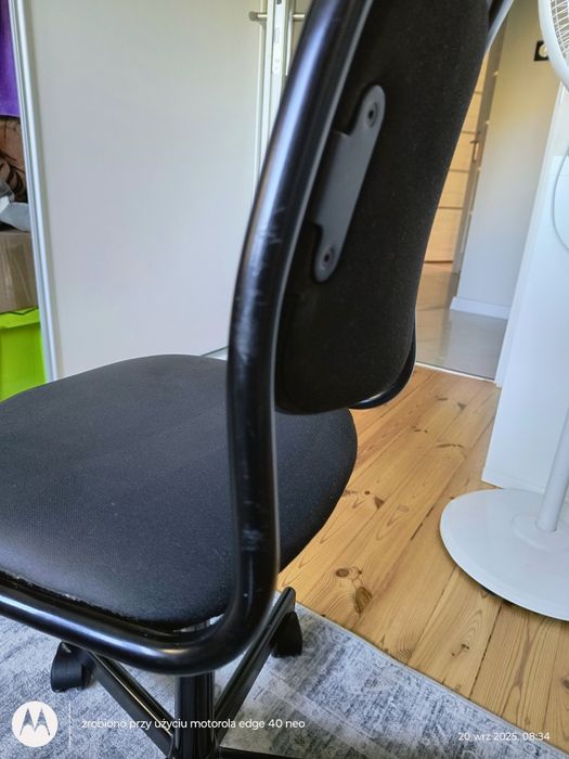 Krzesło do biurka IKEA.