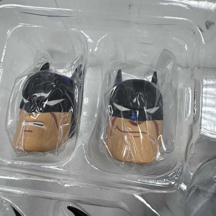 Figura Mondo Batman Animated series 1/6 scale Blue Variant