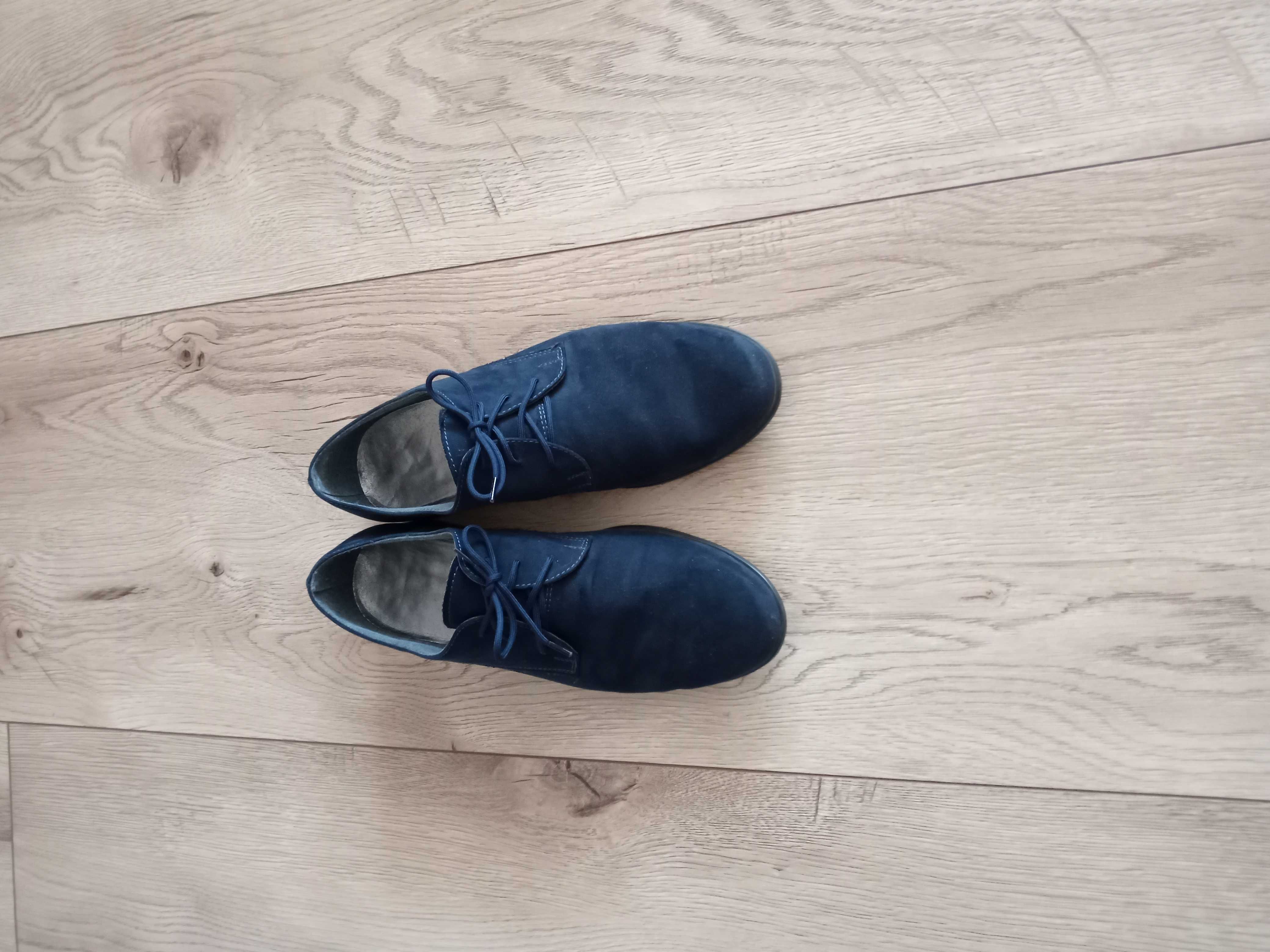 Buty eleganckie chłopięce