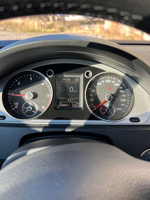 Volkswagen Passat B7 2011