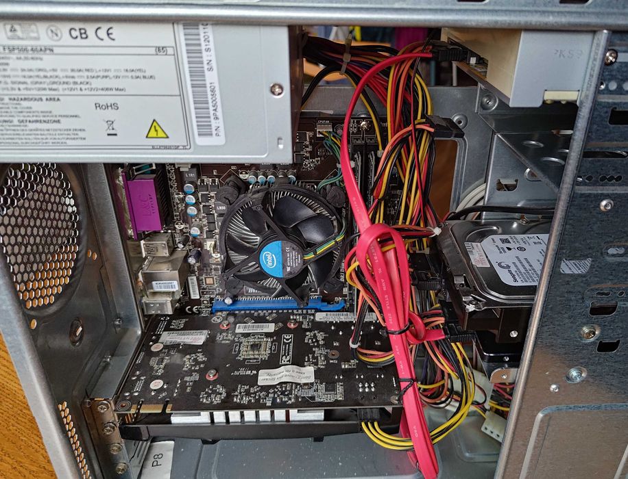 PC NTT i7-2600/8GB/GTX550Ti/SSD 250GB+HDD 1TB/WIN10PRO/ Monitor LG 22"