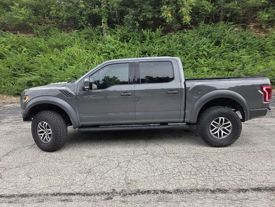 Ford F-150 Raptor      2018