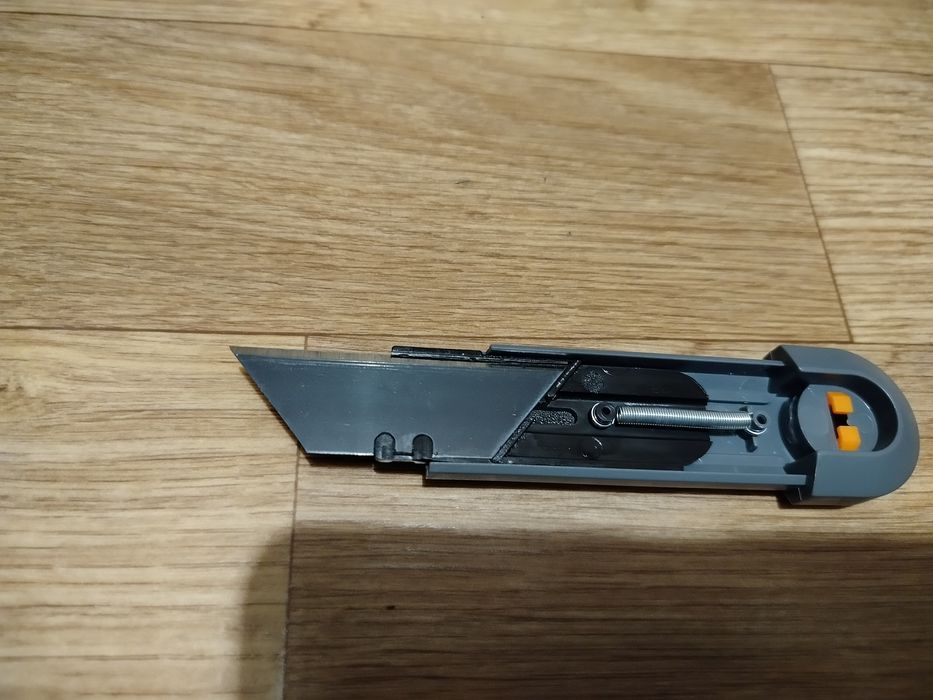 Deli home канцелярський ніж