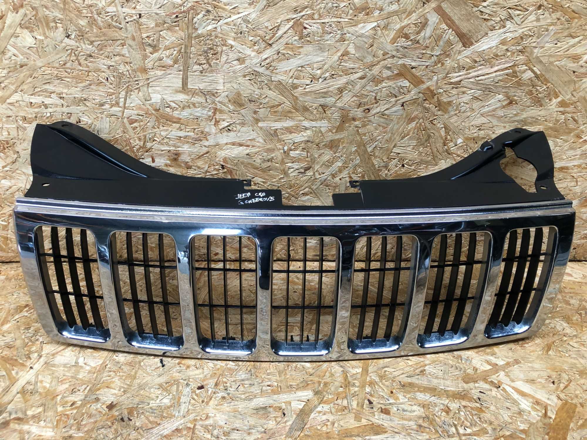 Grill/atrapa/kratka zderzaka Jeep Grand Cherokee