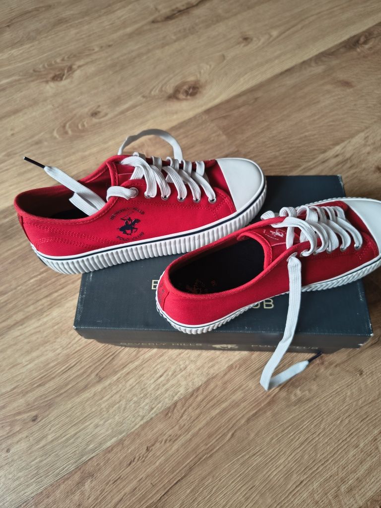 Trampki damskie czerwone