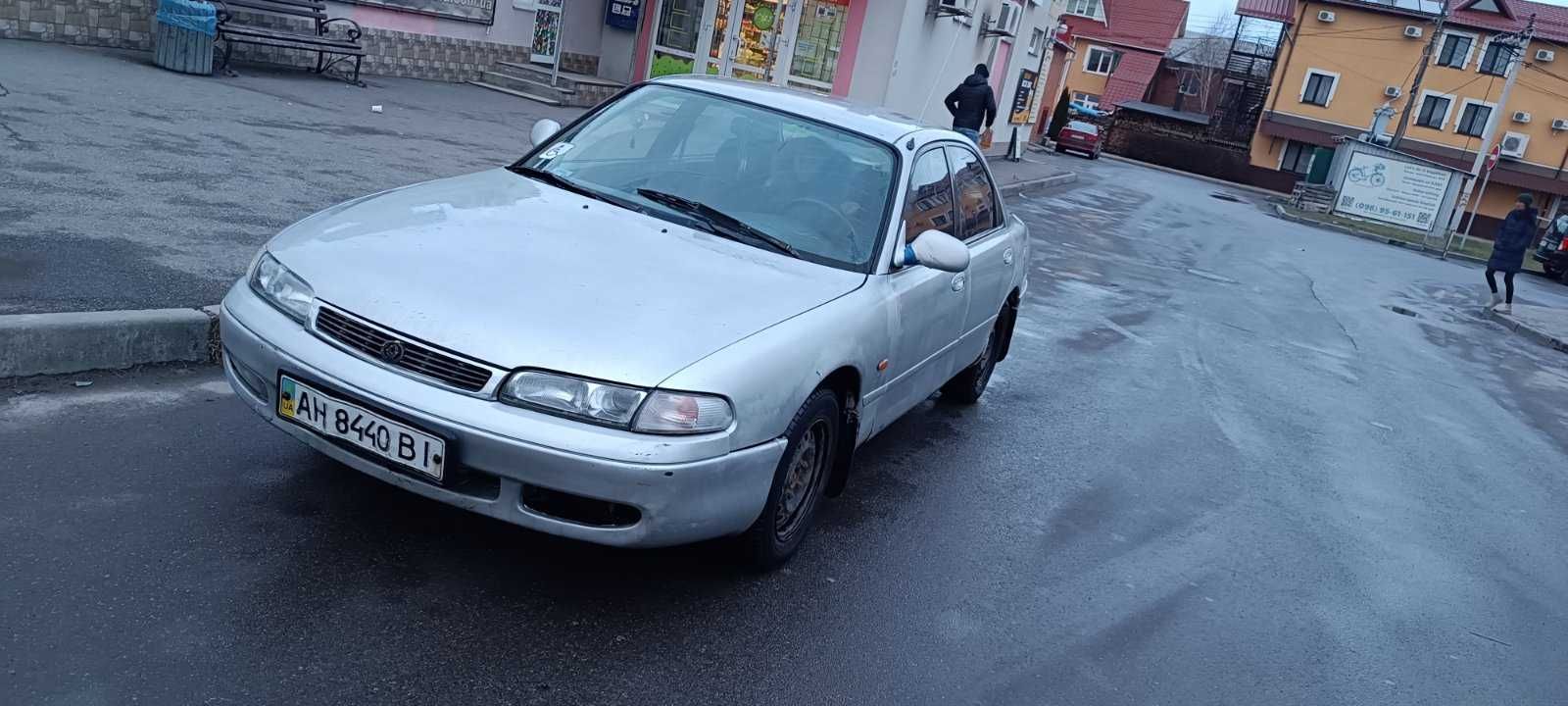 легкове авто MAZDA