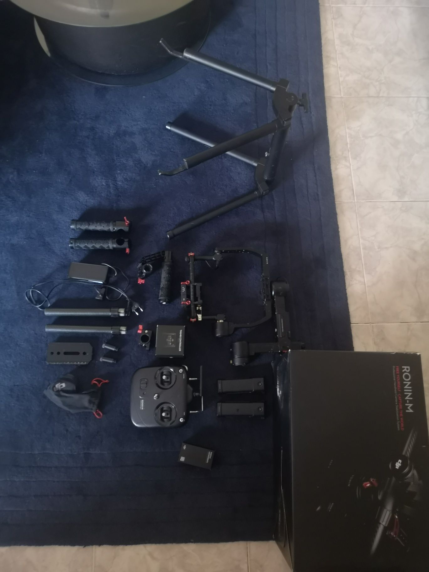 Dji ronin-m + thumb controller + extension rods + acessórios