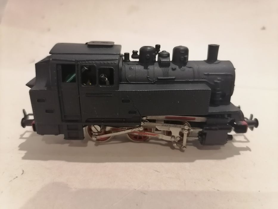 Kolejka piko parowoz BR 80018