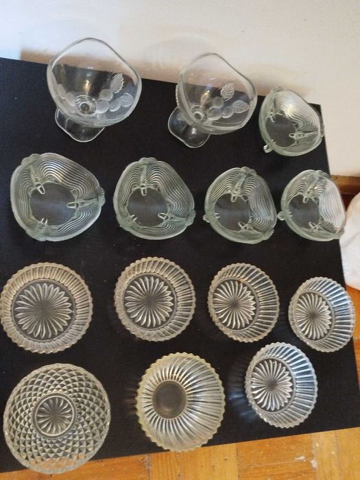 Conjunto de 14 taças de sobremesa variadas