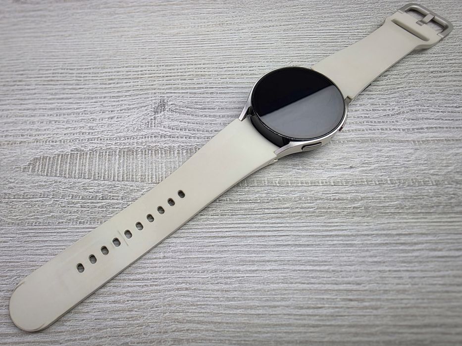 Смарт-годинник Samsung Galaxy Watch6 40mm LTE Gold (SM-R935U)