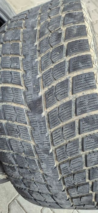 Зимова резина 285/45 R20 пара