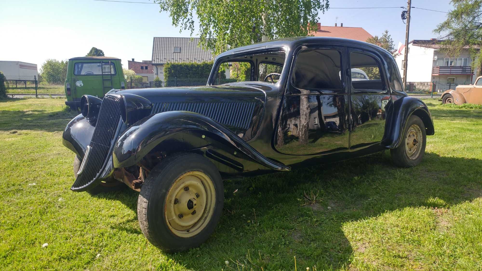 Citroen B11 po lakierze do złożenia.