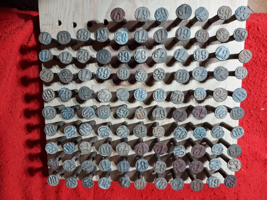 Pregos de linha de comboio