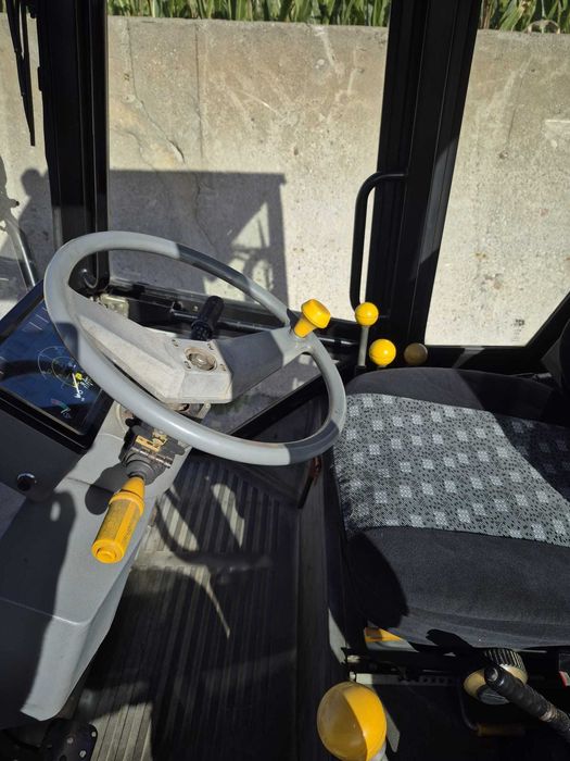 Sprzedam ładowarkę JCB 406