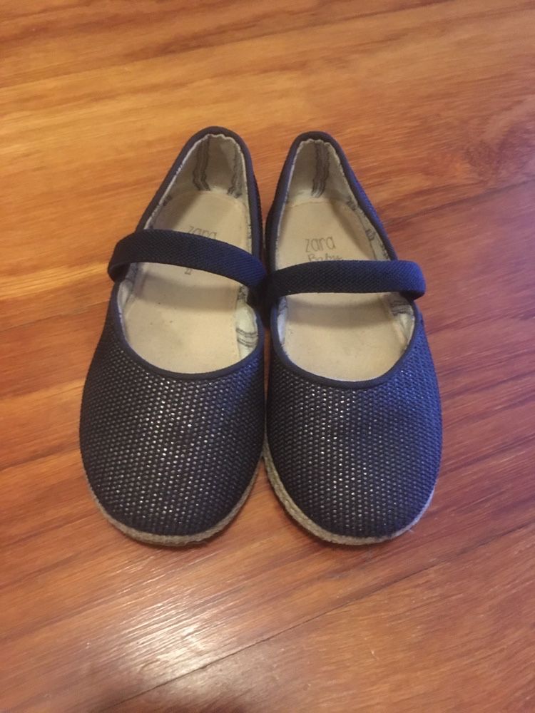 Sapatos Zara tamanho 22 para Menina