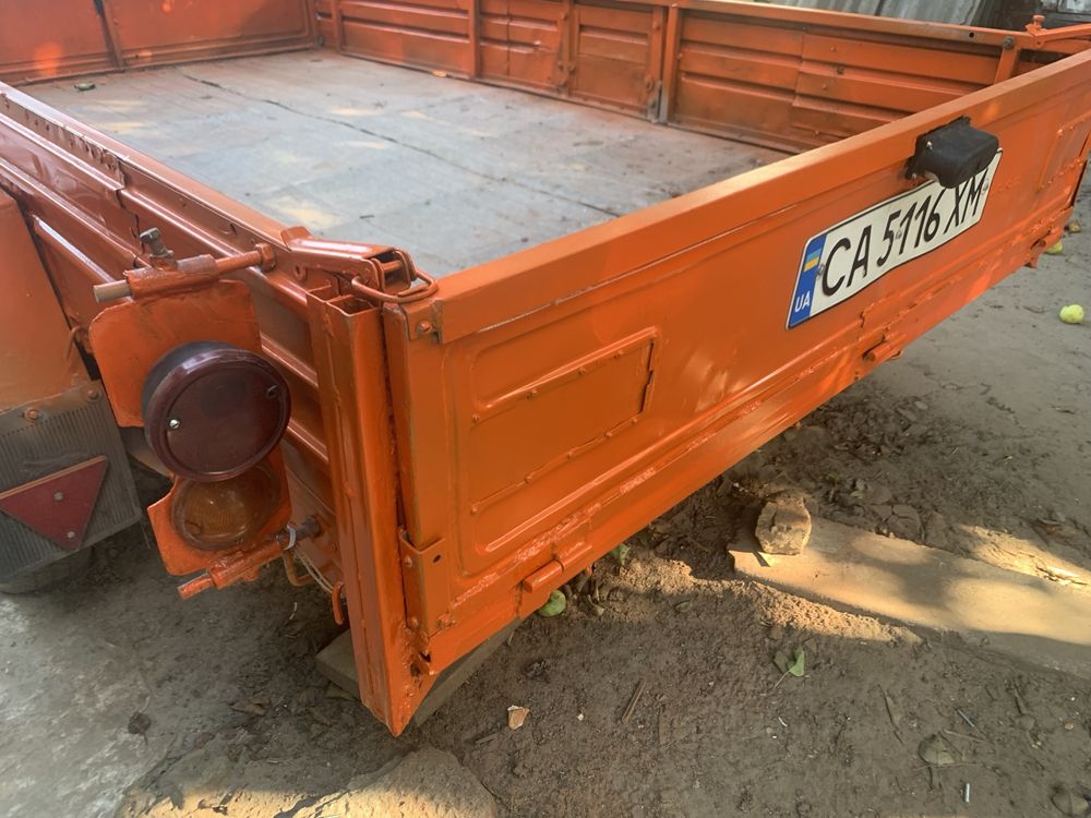 Приціп    бджілка