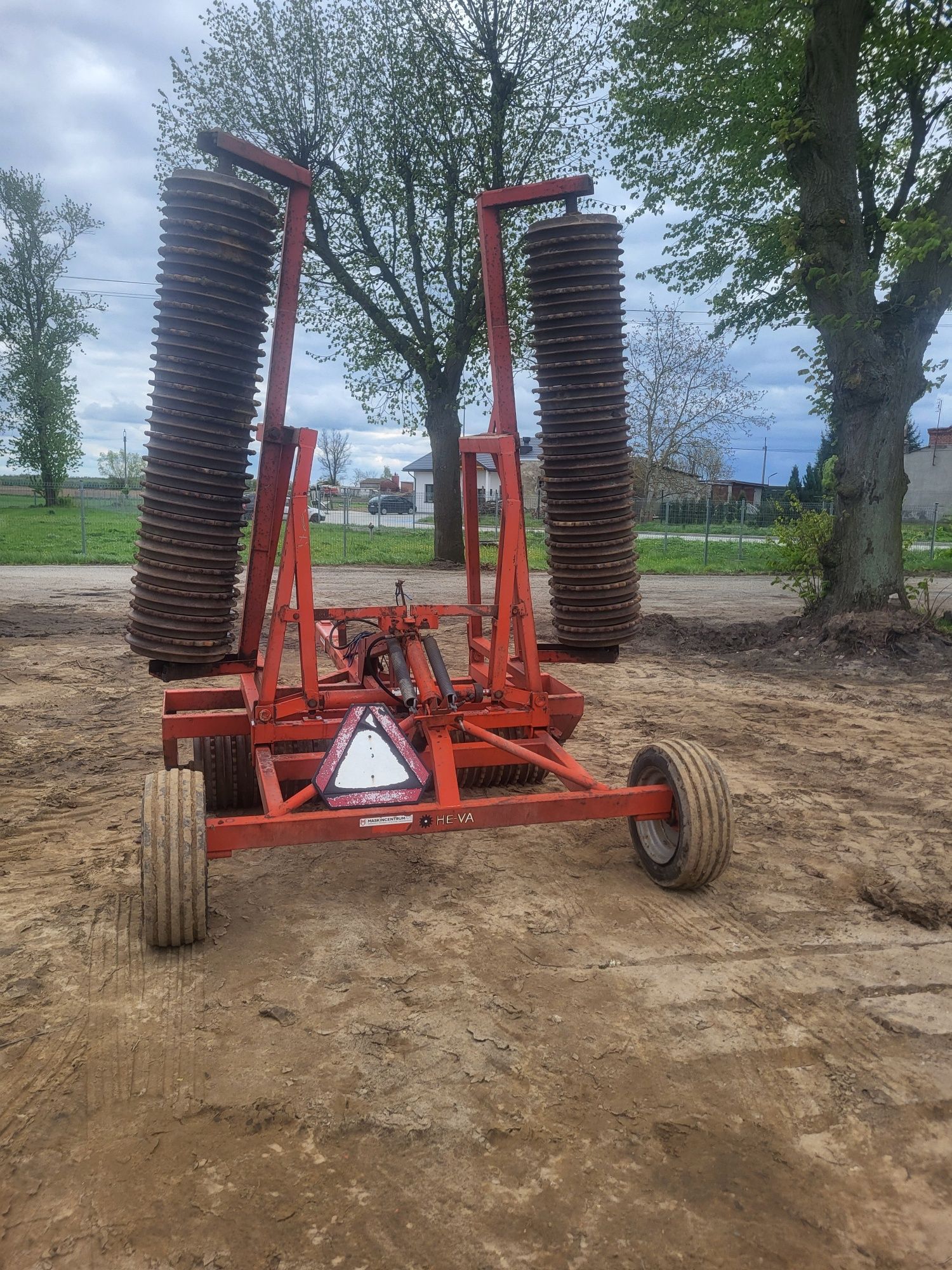 Wały posiewne Cambridge ciągane HEVA ,DALBO składane hydraulicznie