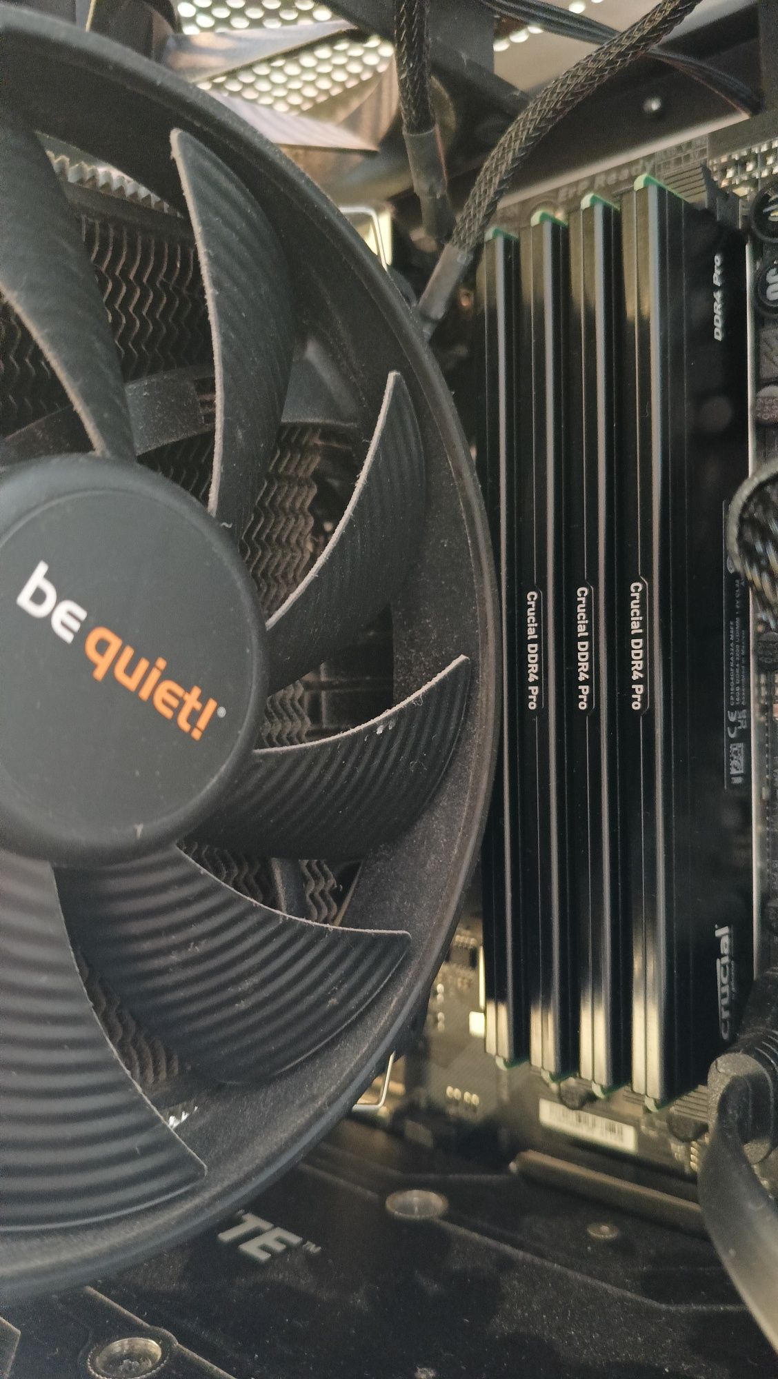 Komputer stacjonarny - i7 9700 - GTX 1070 8GB - 64GB DDR4 - 1TB SSD