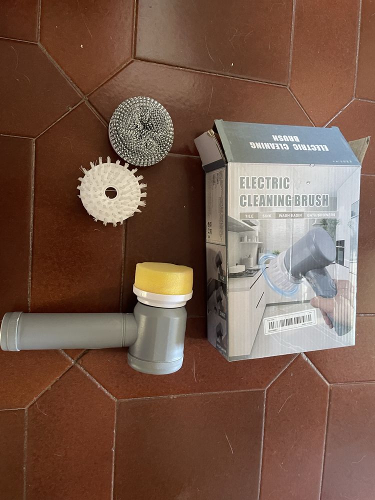 Escova de limpeza eletrica
