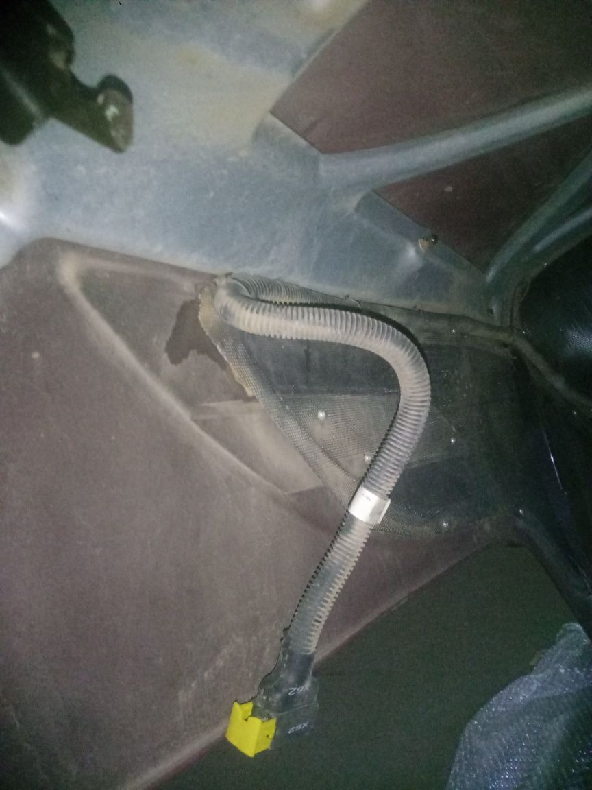 Maska kompletna Valtra N 134 bez spękań bi halogen bordowa