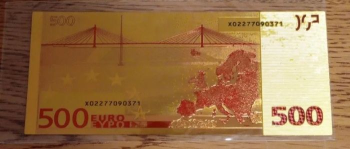 Notas de 50 e 100€ revistidas a ouro