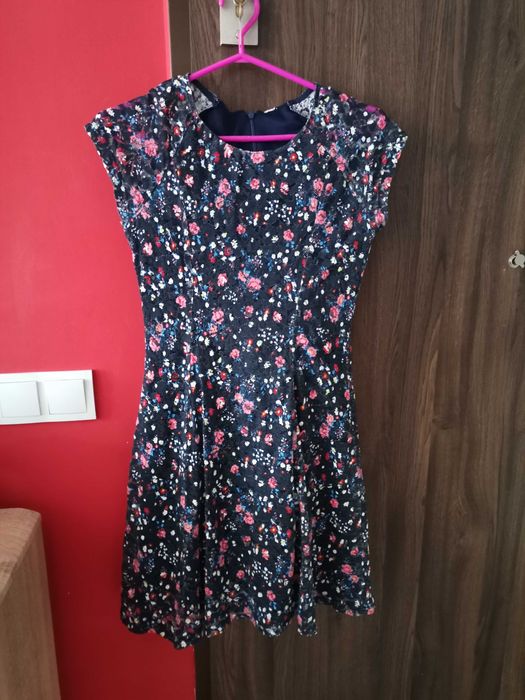 Kolorowa sukienka z podszewką