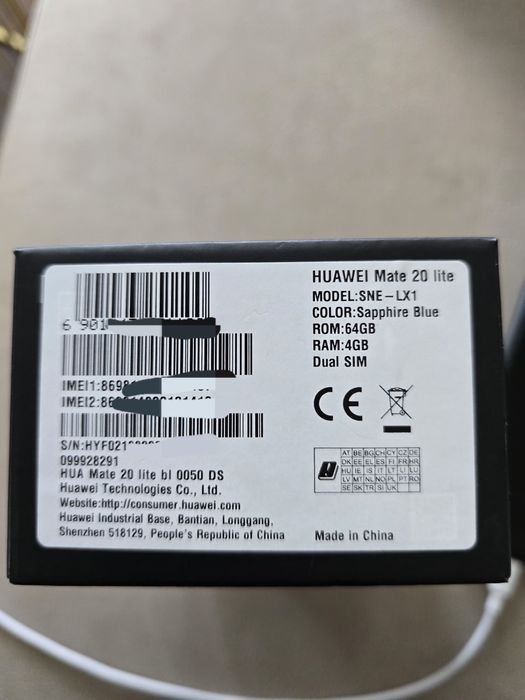 Huawei Mate 20 Lite
Azul
Ecrã e telemóvel sem riscos
Totalmente funcio