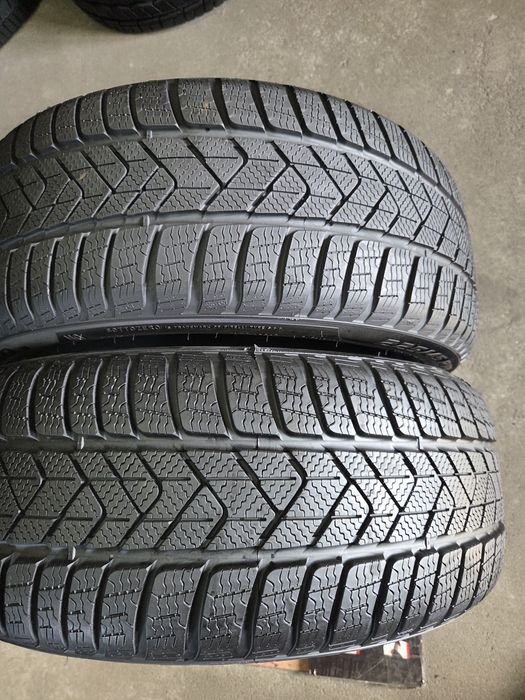 opony używane 225/45R18 Pirelli Winter Sottozero 3