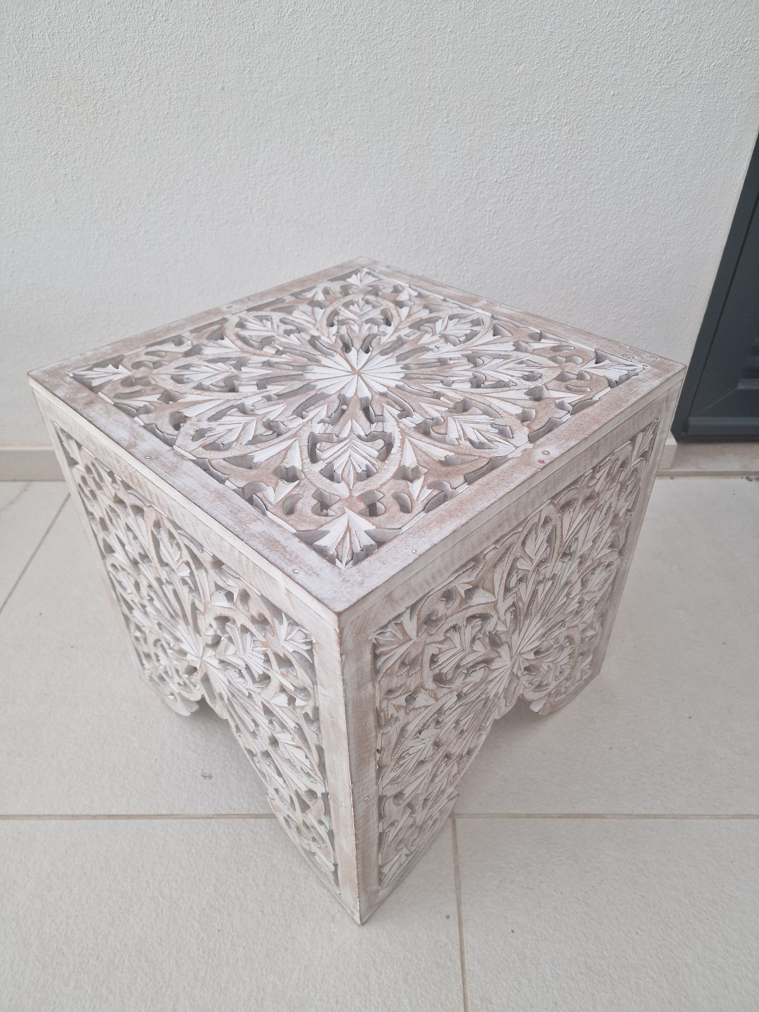 Mesa de apoio chique estilo rústico