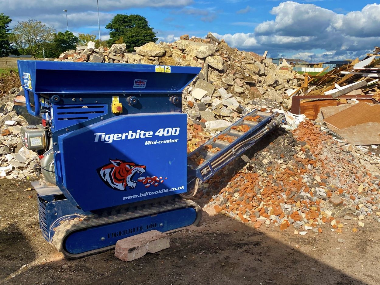 Kruszarka Tigerbite do gruz cegły wegiel wypożycze wynajme kruszywo pi