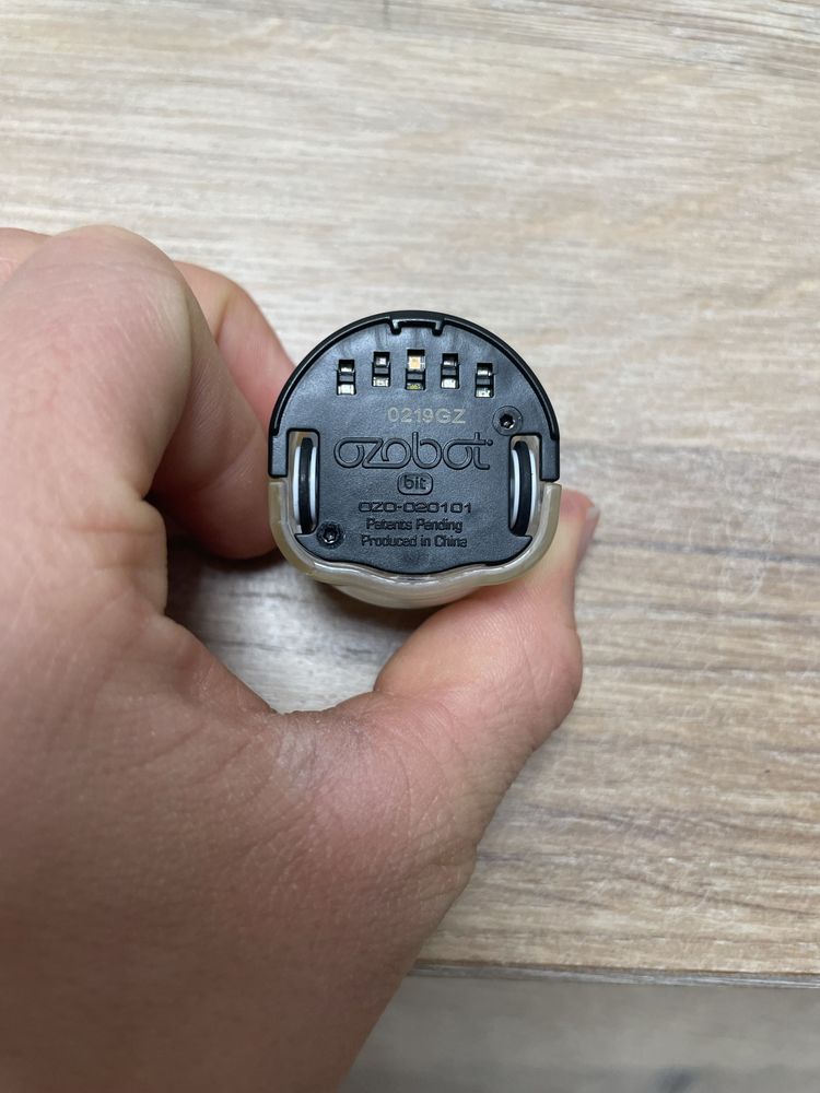 Ozobot bit do programowania
