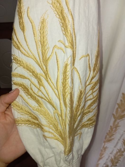 Вишиванки, вишита сукня