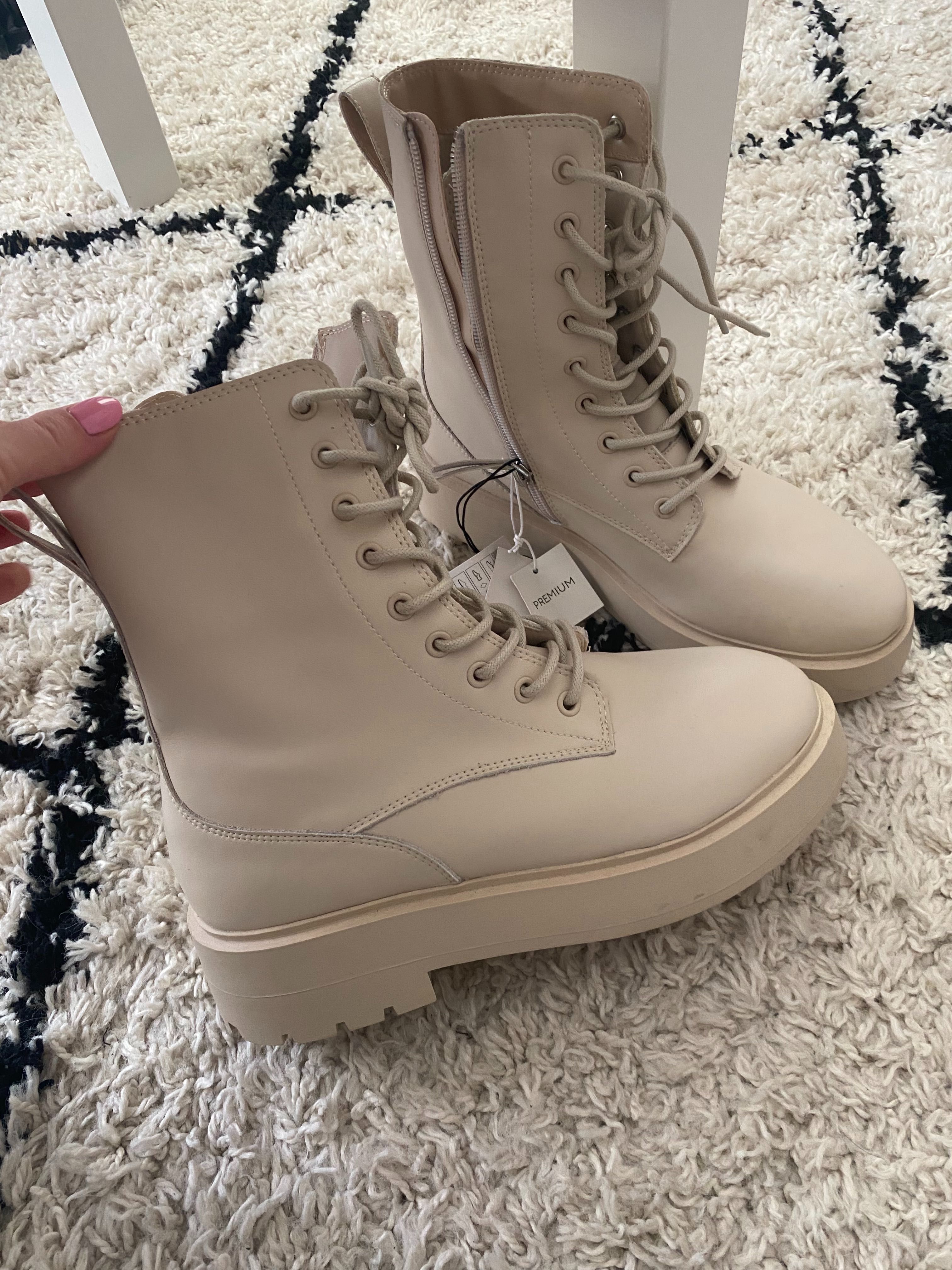 Buty na platformie bezowe trapery 40 reserved nowe