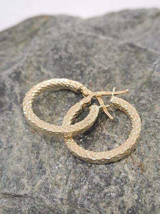 Piękne złote kolczyki kółeczka zdobione 585 Nowe 2 cm