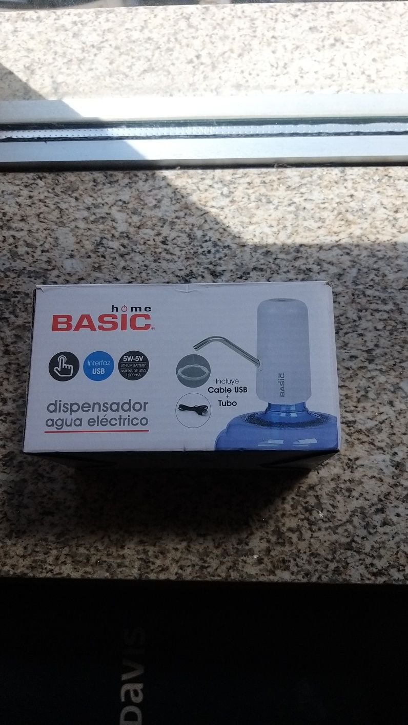 Dispensador de água eletrico.