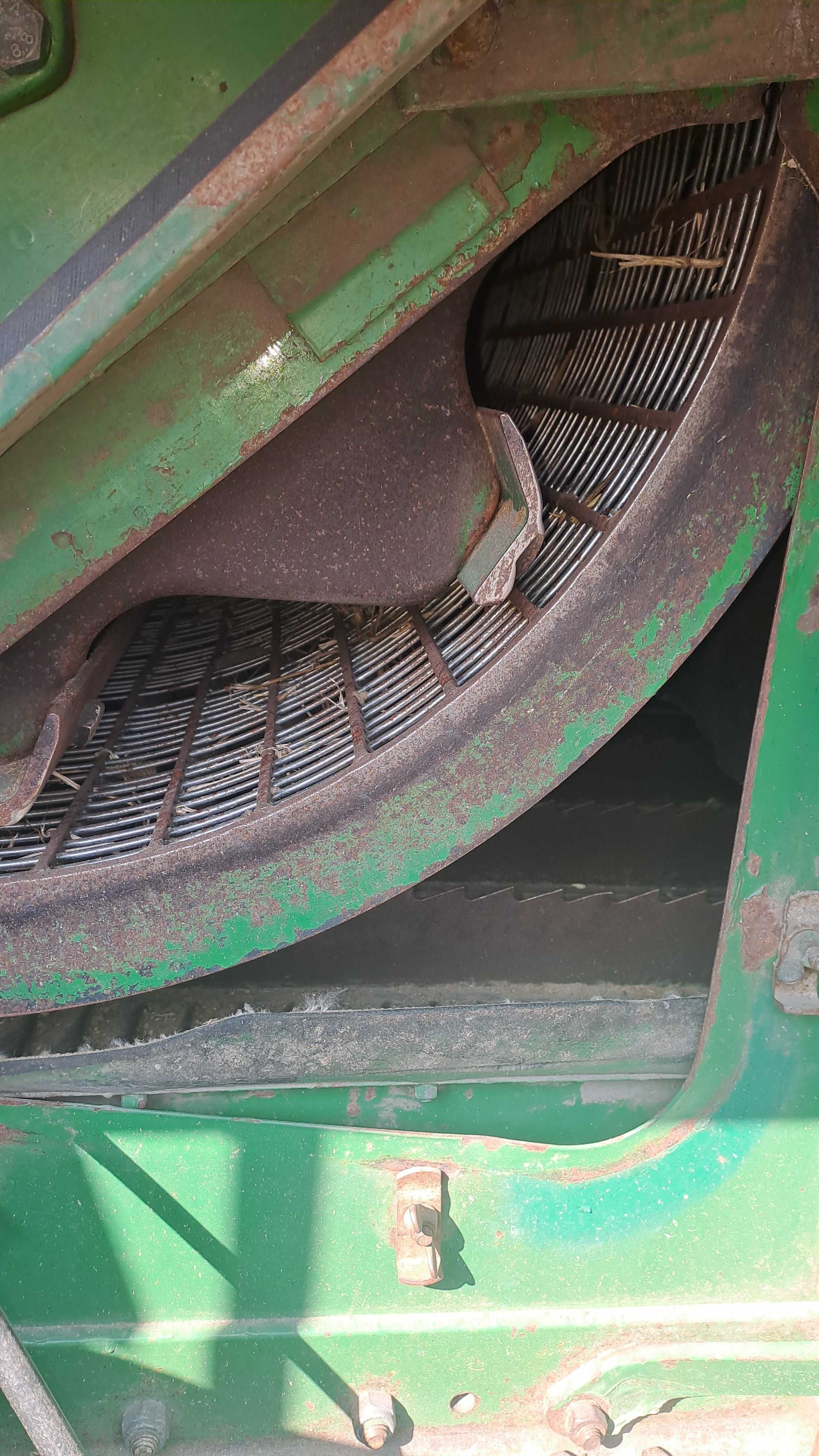 Продам комбайн John Deere 950.