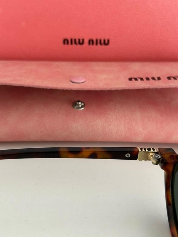 Oculos de sol Miu Miu