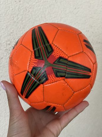 М’яч / футбольний мяч