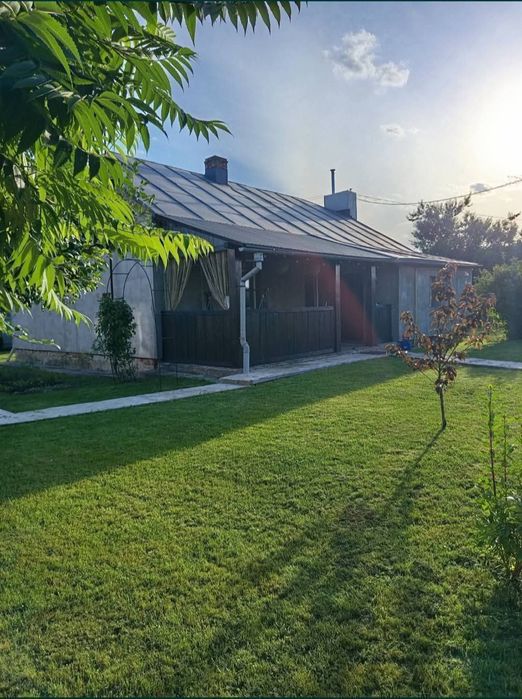 Будинок, нерухомість, житло.