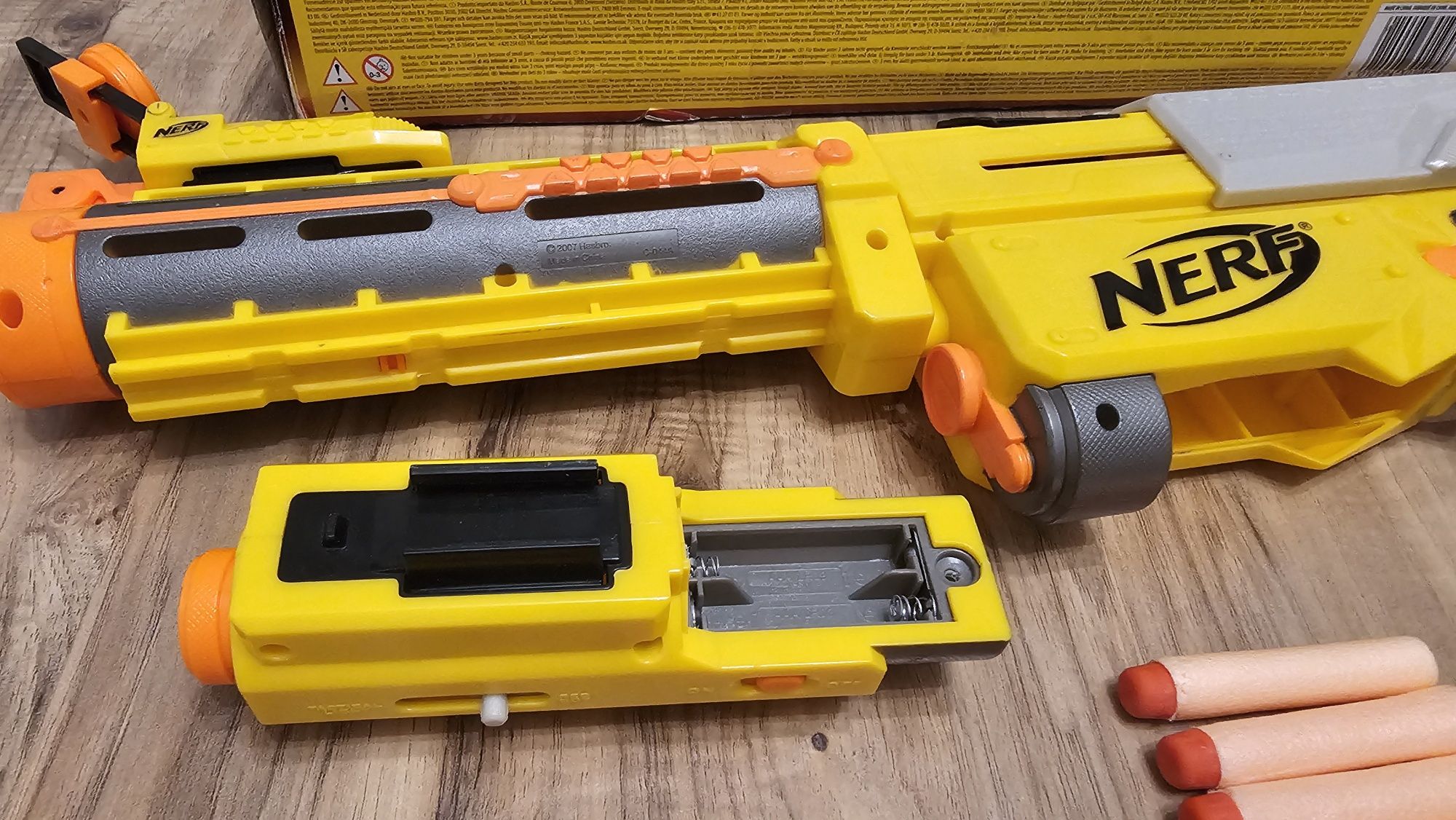 Pistolet Nerf N-Strike Recon CS-6