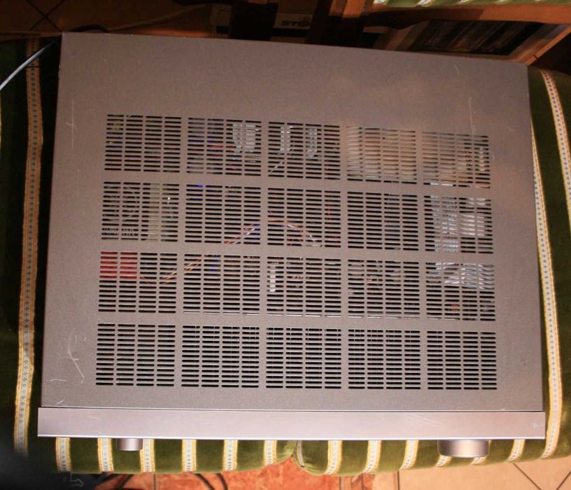 Amplituner Yamaha RX-V540 z pilotem mocny i sprawny