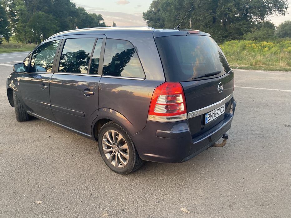Opel Zafira b 2.2 бензин