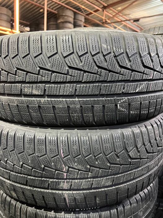 Hankook 225/60/18 пара зимних шин