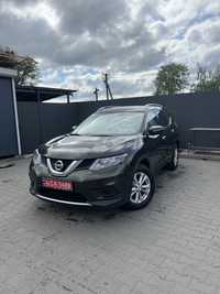 Nissan rogue sv 2015