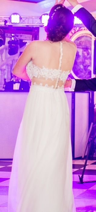 Jedwabna Suknia Ślubna - Koronka