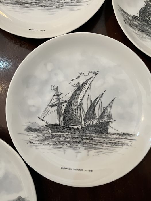 Conjunto de pratos e copos “barcos”